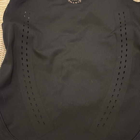 I am selling an Adidas Stella Mcartney workout tank. Never been worn in a XS - Picture 3 of 5